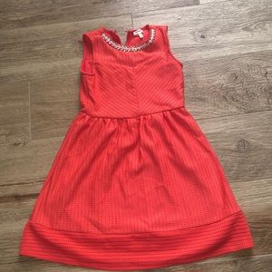 orange/red dress